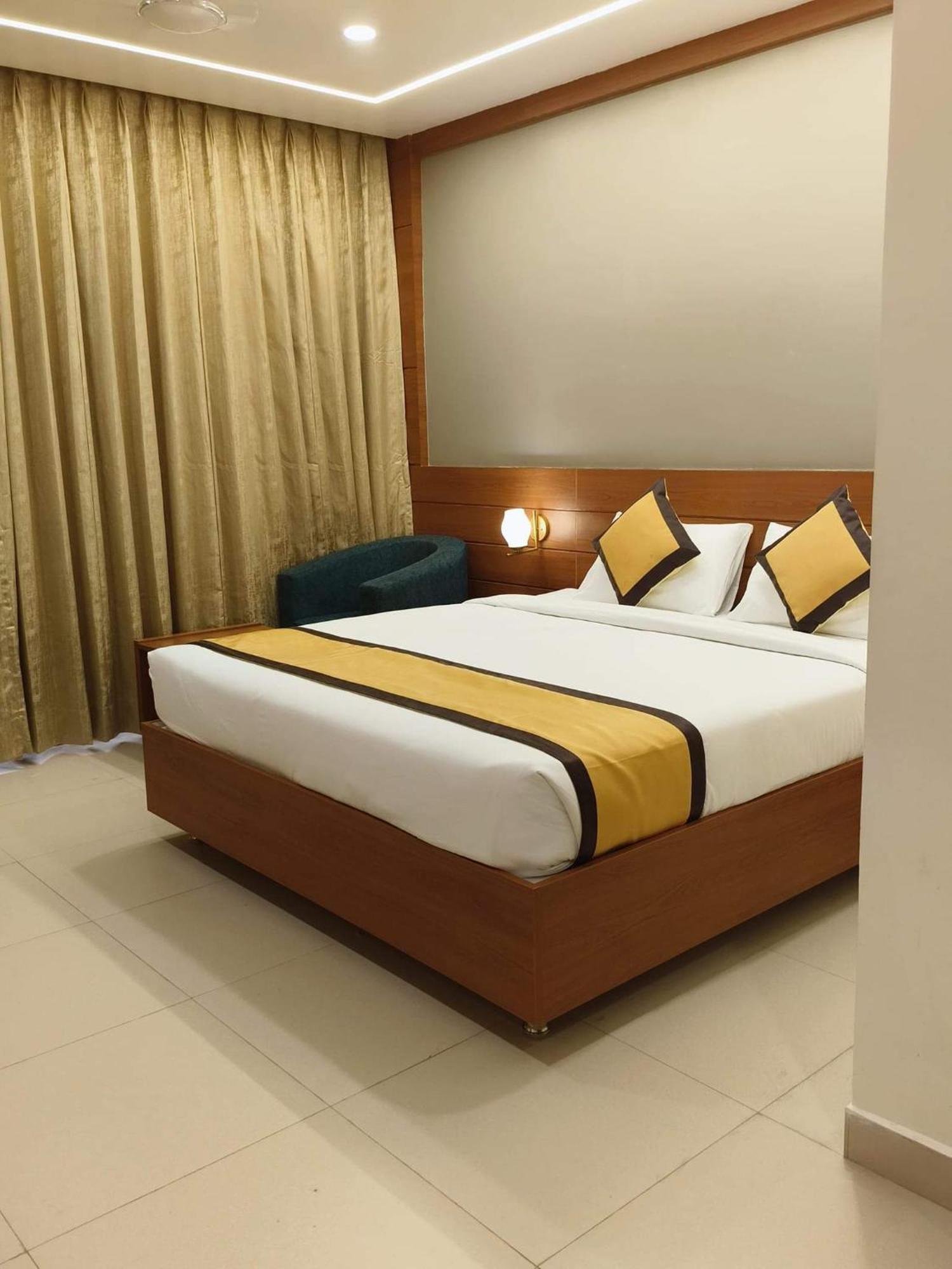 Rs Regal Inn-Deoghar Extérieur photo